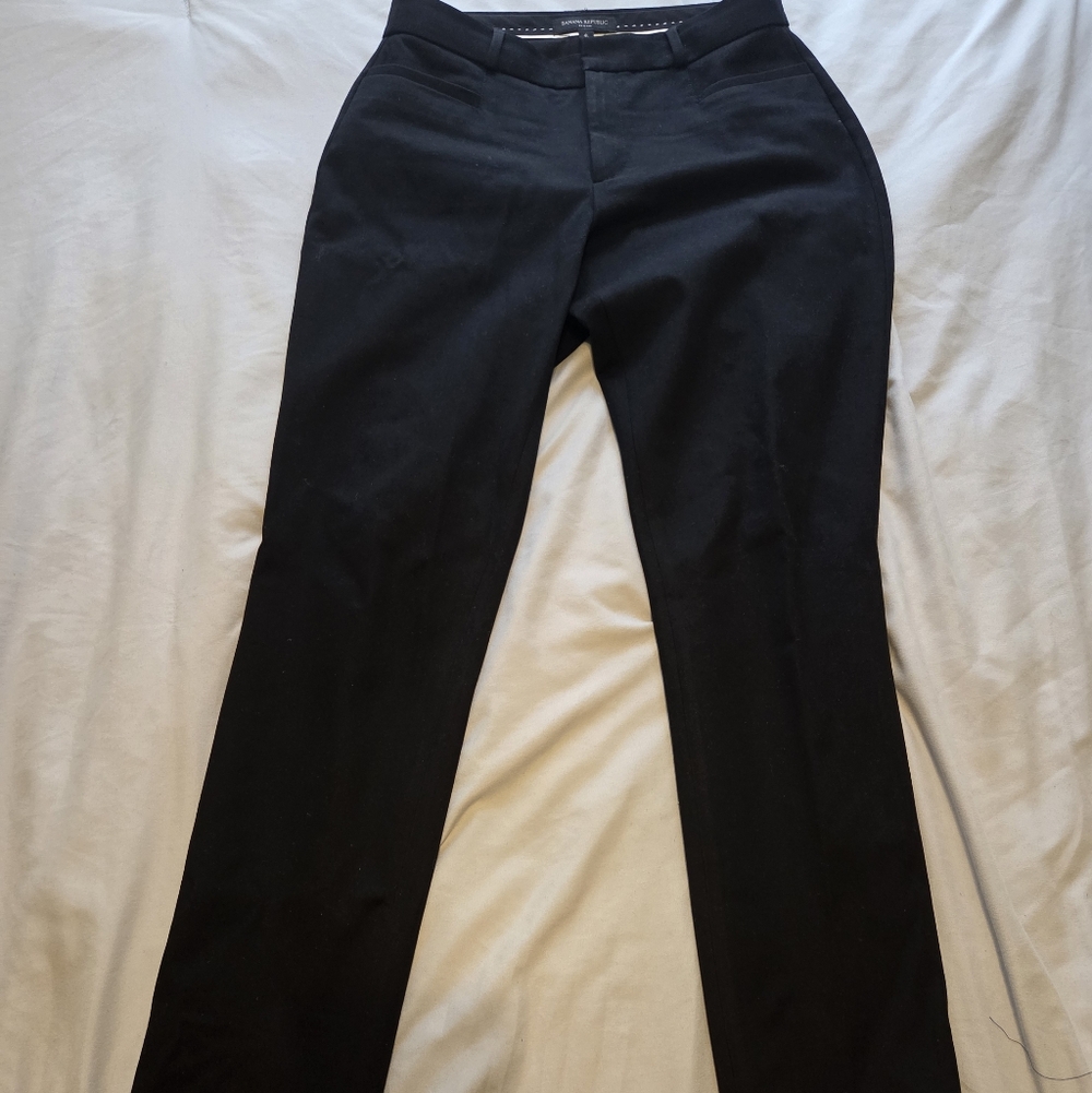 Banana Republic Women's Black Skinny Pants (Size 4L)